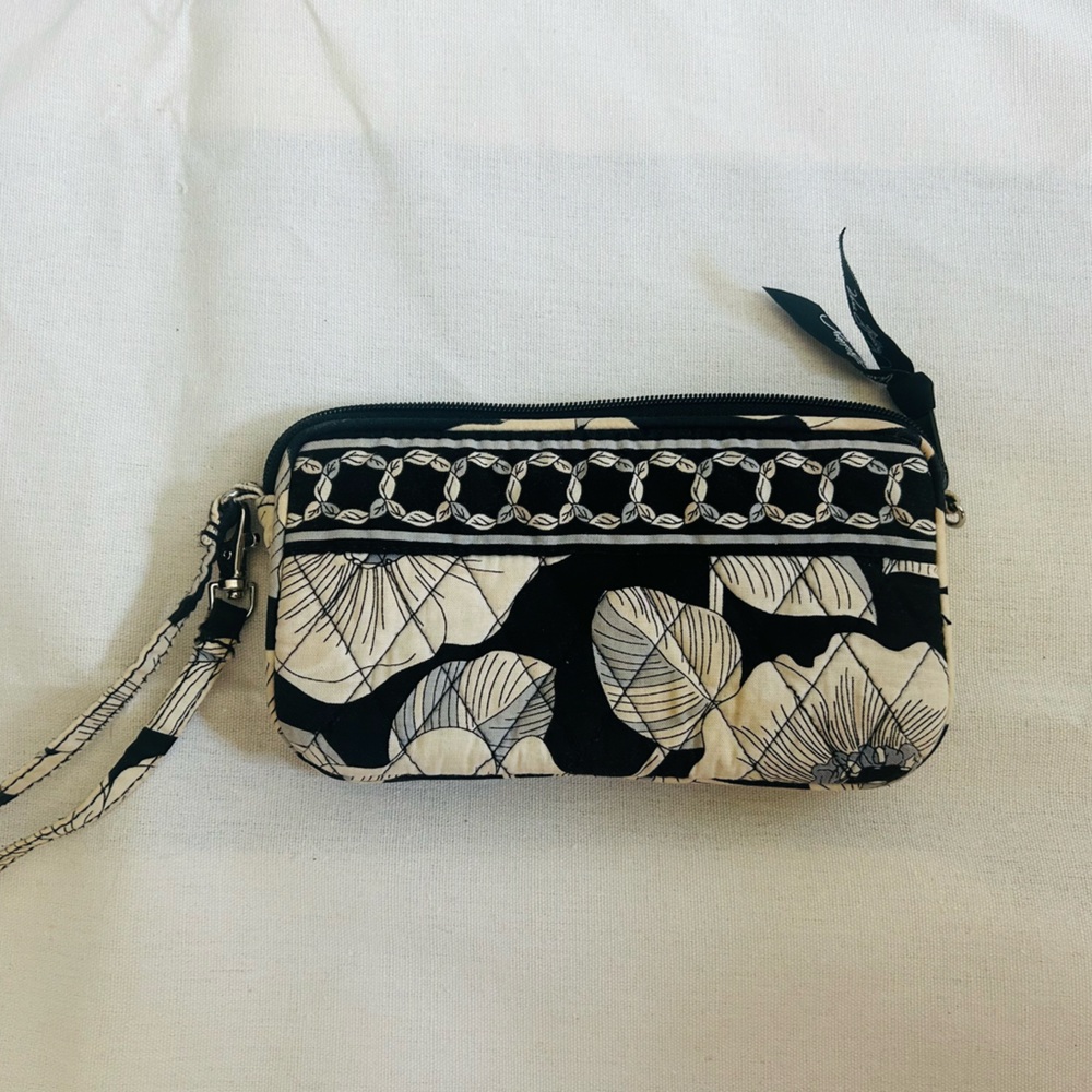Vera Bradley Midnight Paisley Black and Cream Floral Clutch Wristlet